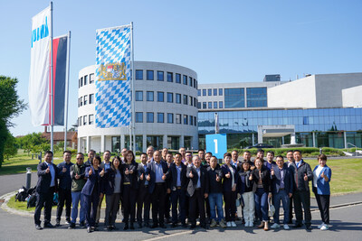 可耐福中国区经销商代表团赴德国总部参观交流